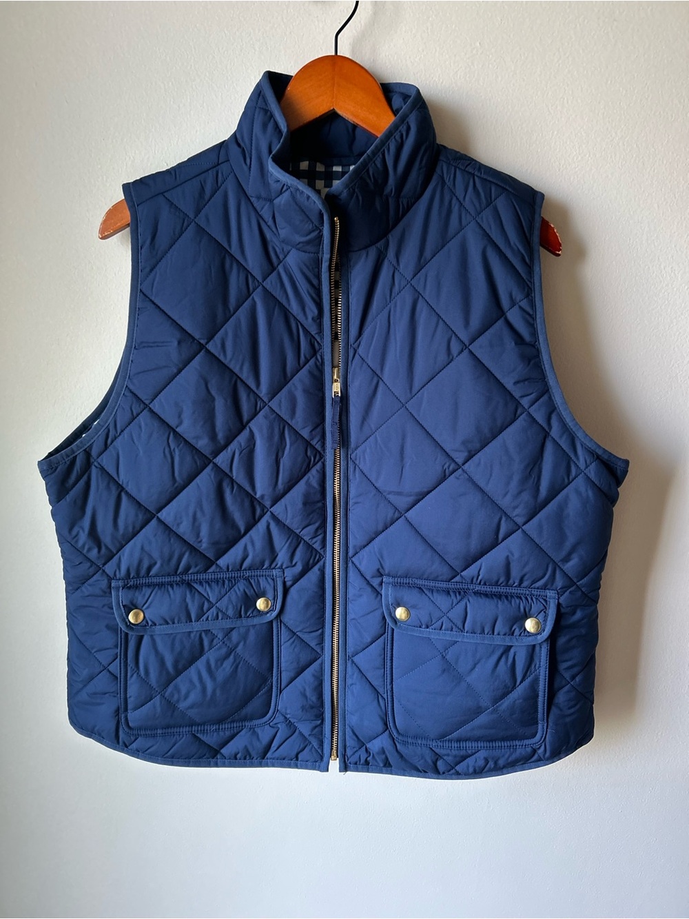 J. CREW Factory Excursion Quilted Vest XL Navy Gingham Lined Snap Pocket NWT - Picture 2 of 8